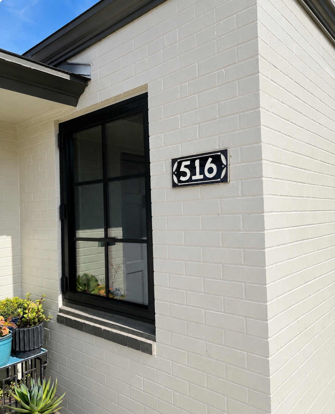 Classic Address Sign – Dark Background – House Numbers – Outdoor Sgraffito Tile